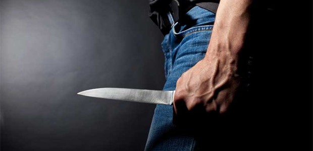Του ζήτησε διαζύγιο και την τραυμάτισε με μαχαίρι 